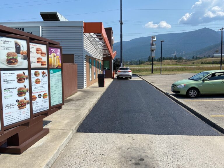 A&W driveway asphalt sealcoating armstrong bc